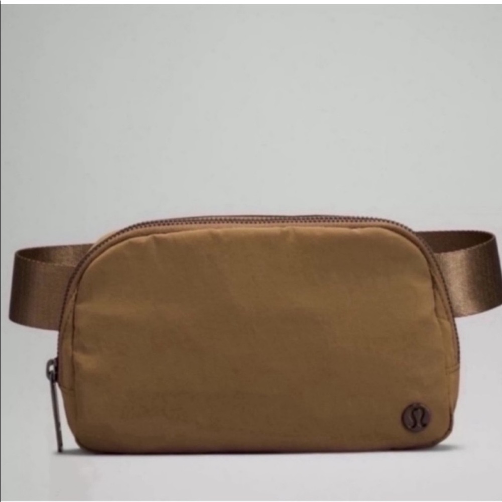 Lululemon- Everywhere Belt Bag- Artifact